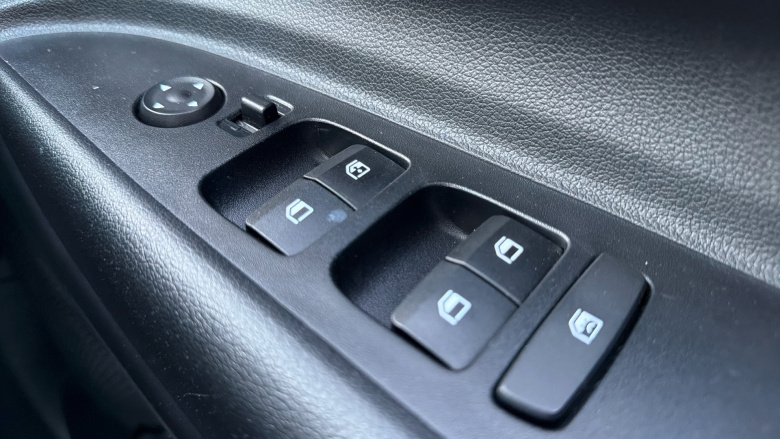 Hyundai i20 1.0T GDi 48V MHD SE Connect 5dr Petrol Hatchback